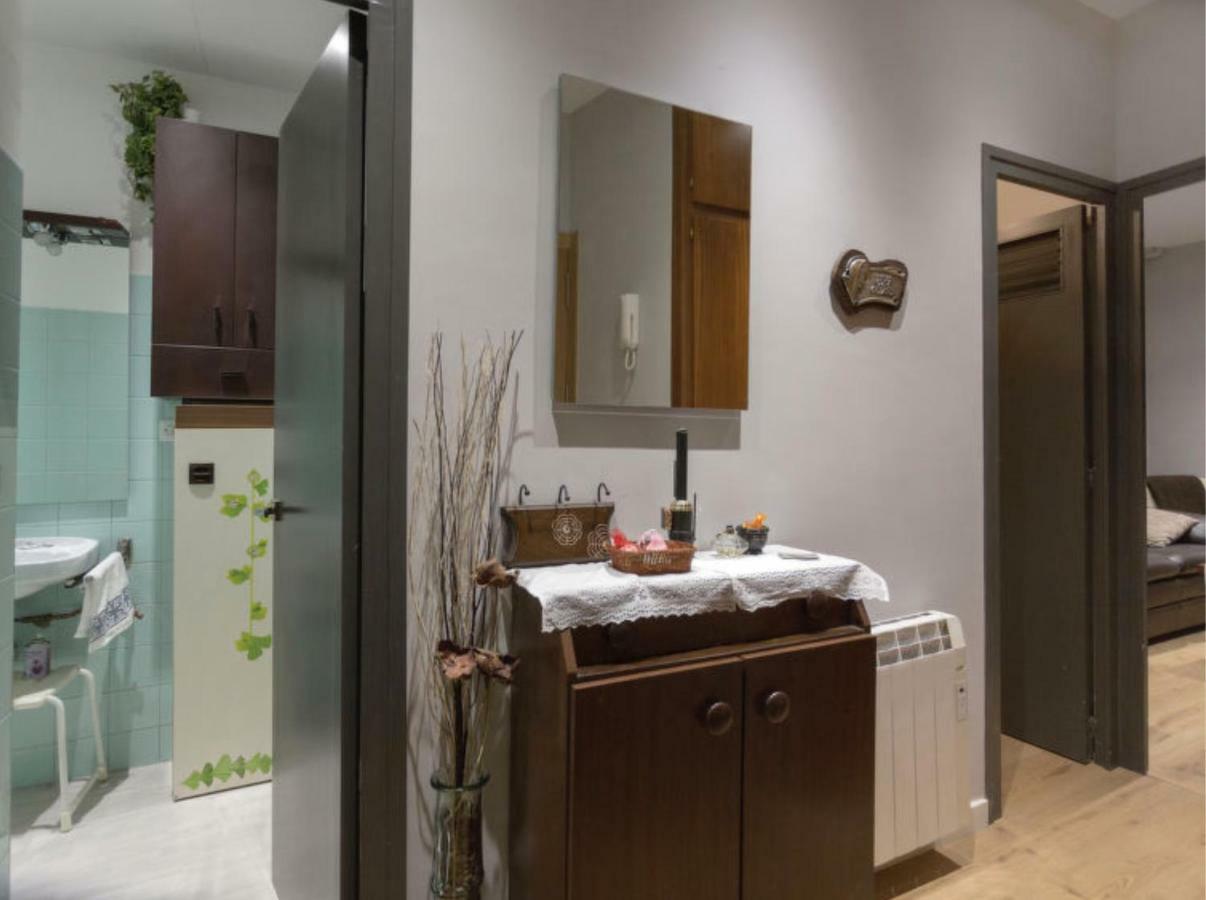 Apartamento Centrico Ripoll Bagian luar foto